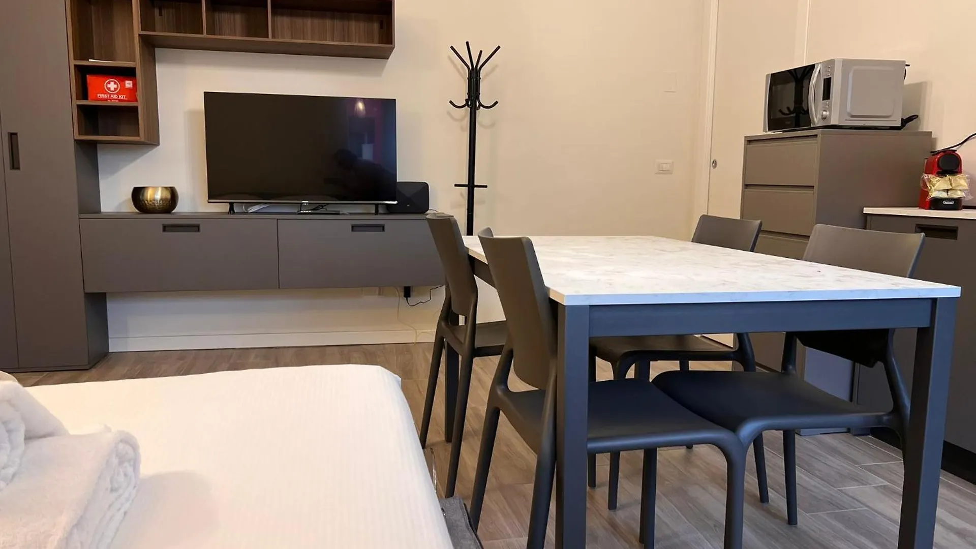 Apartment Kibilu - Dergano Metro, Fast Wifi, Air Conditioning, Fiera Milano