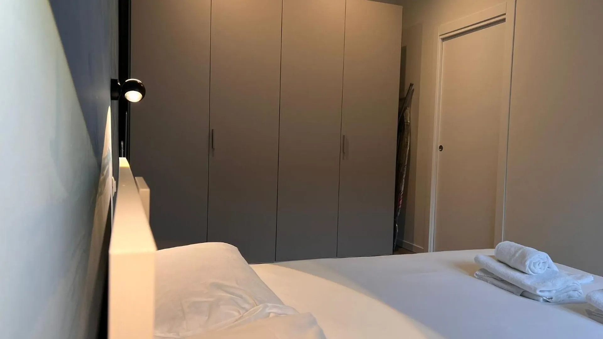 Apartment Kibilu - Dergano Metro, Fast Wifi, Air Conditioning, Fiera Milano