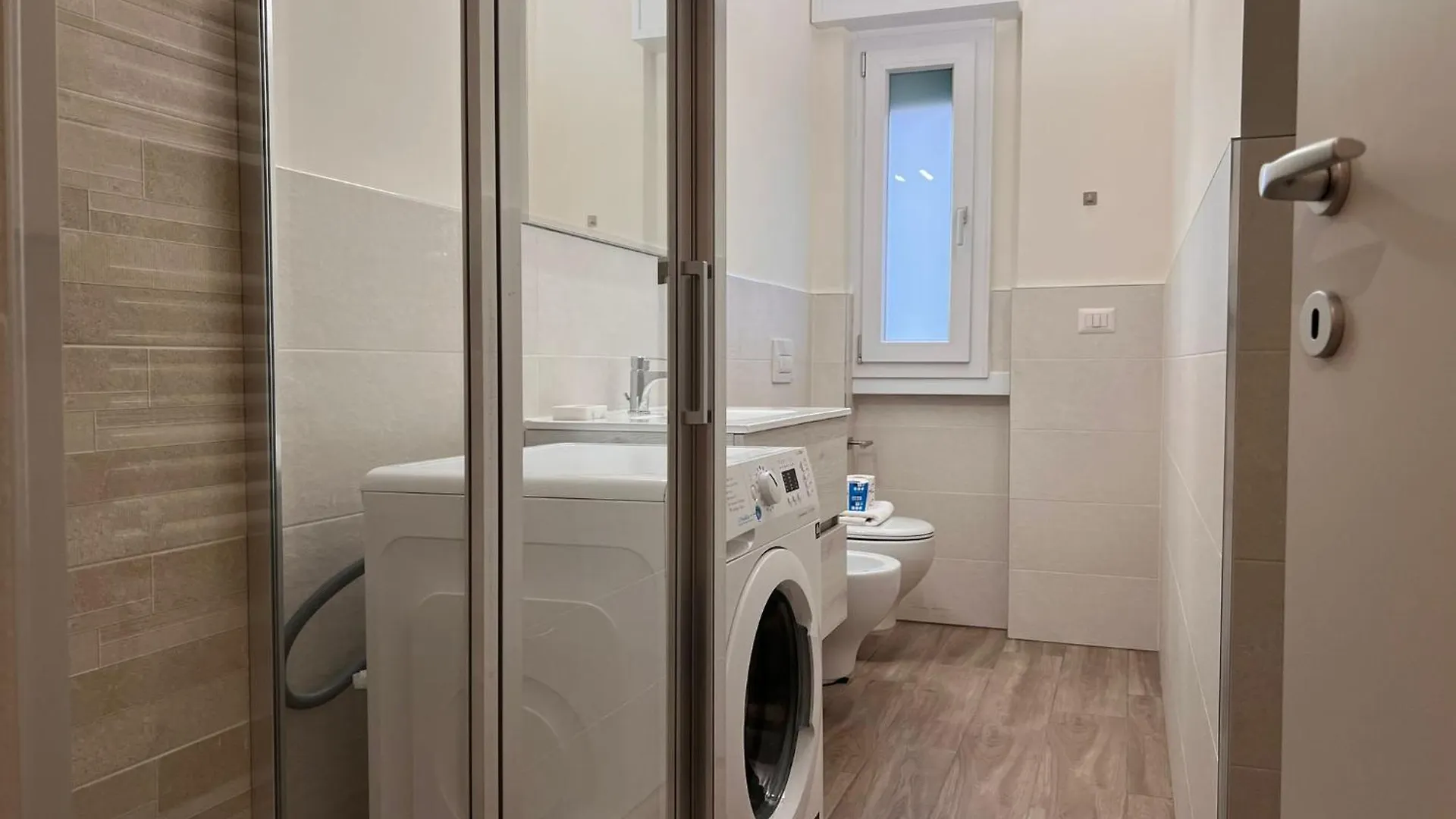 Apartment Kibilu - Dergano Metro, Fast Wifi, Air Conditioning, Fiera Milano